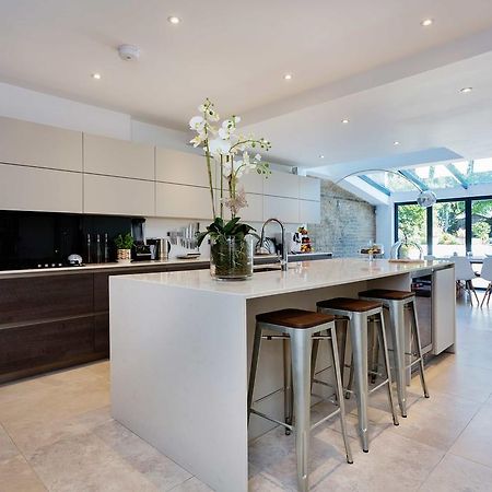 Veeve - Clapham Oasis Villa Лондон Екстериор снимка